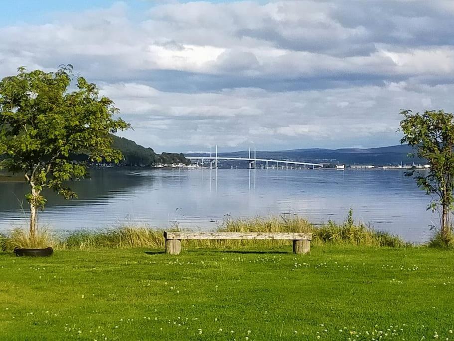 Spacious Sea View Home 5 Miles From Inverness North Kessock Exterior foto